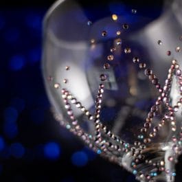 Overlapping Diamond Glass